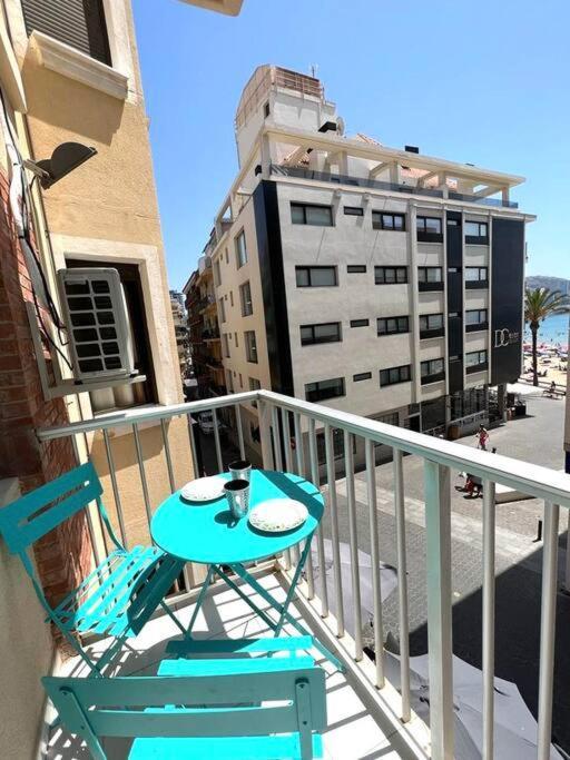 Apartamento Apartamento céntrico y en primera línea de playa Benidorm Exterior foto