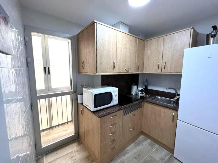 Apartamento Apartamento céntrico y en primera línea de playa Benidorm Exterior foto